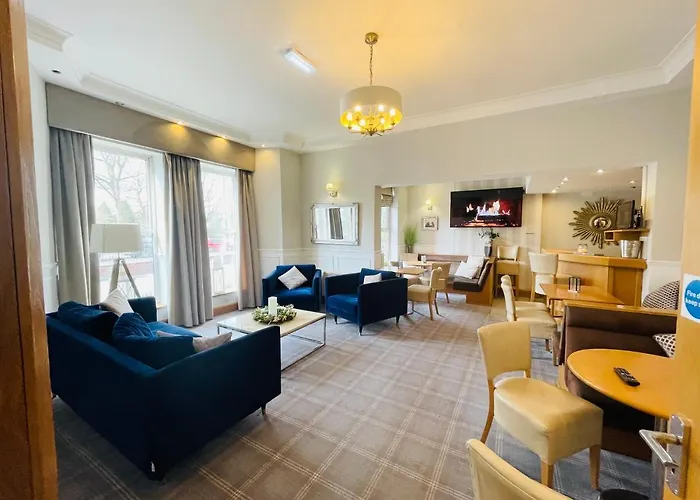 West Lynn Serviced s Spacious & Free Parking